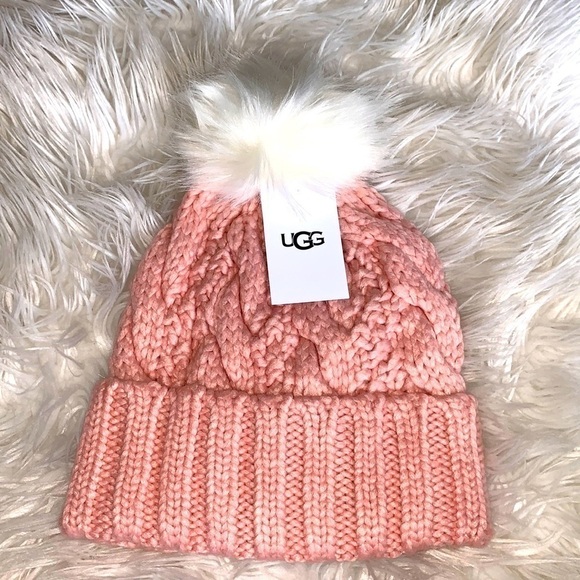 ?HP?Adorable Pink UGG Knit with Faux Fur Pom Hat